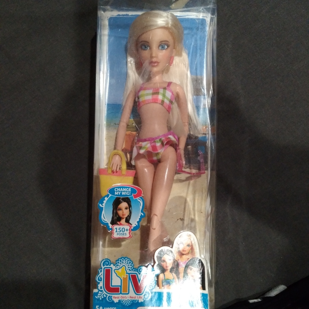 NEW LIV Sophie Doll Making Waves blonde wig blue eyes